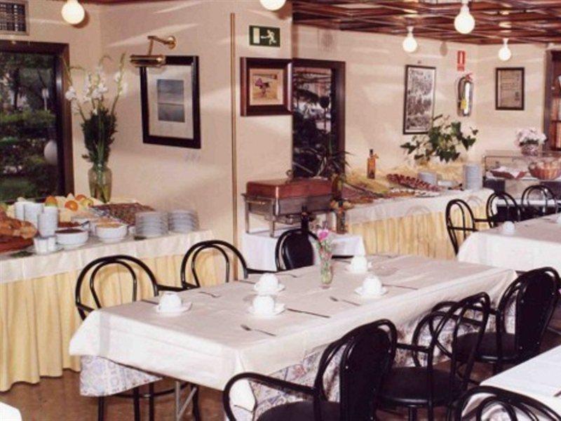 Foxa 25 Hotel Мадрид Екстериор снимка